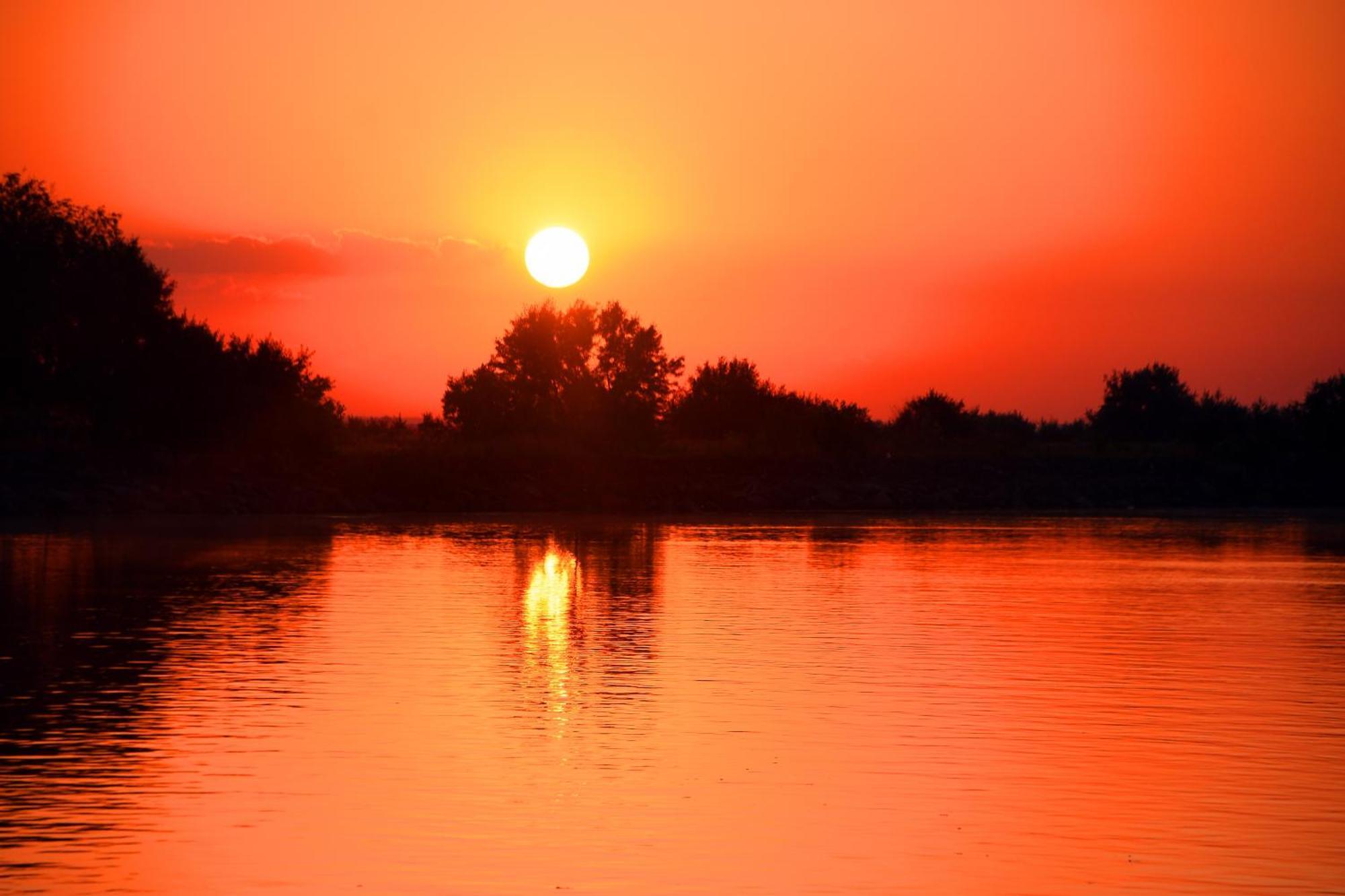 Hotel Sunrise Crișan Kültér fotó