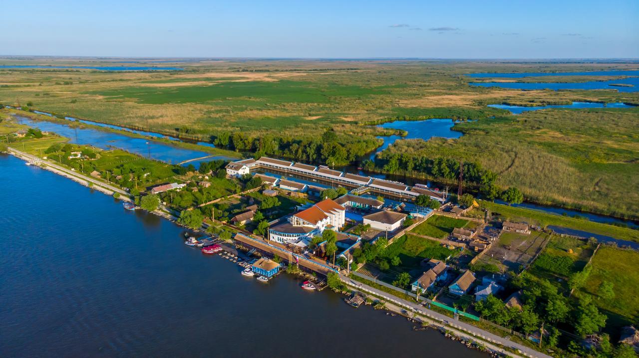 Hotel Sunrise Crișan Kültér fotó